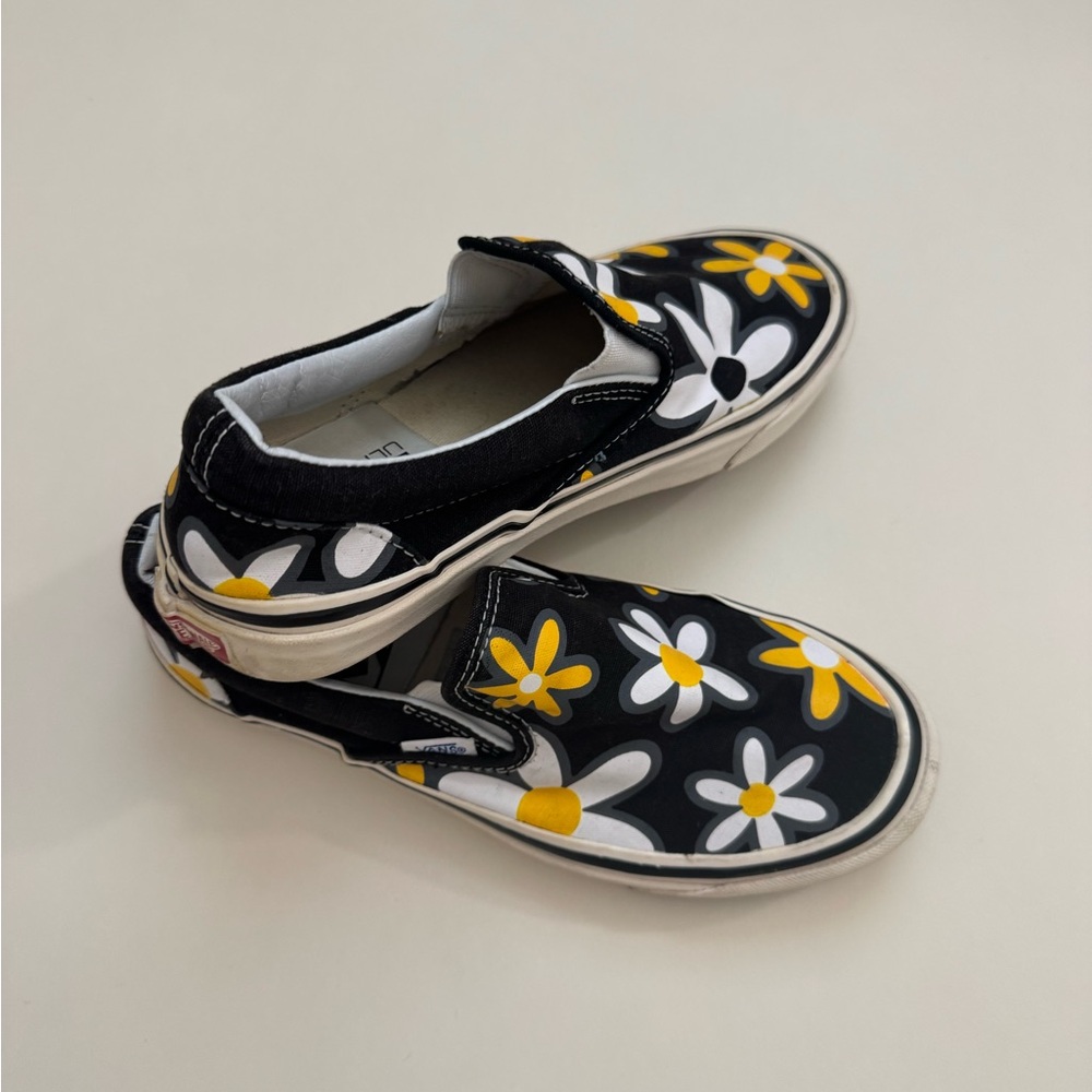 Kids Floral Slip-On Shoes - Black and Yellow